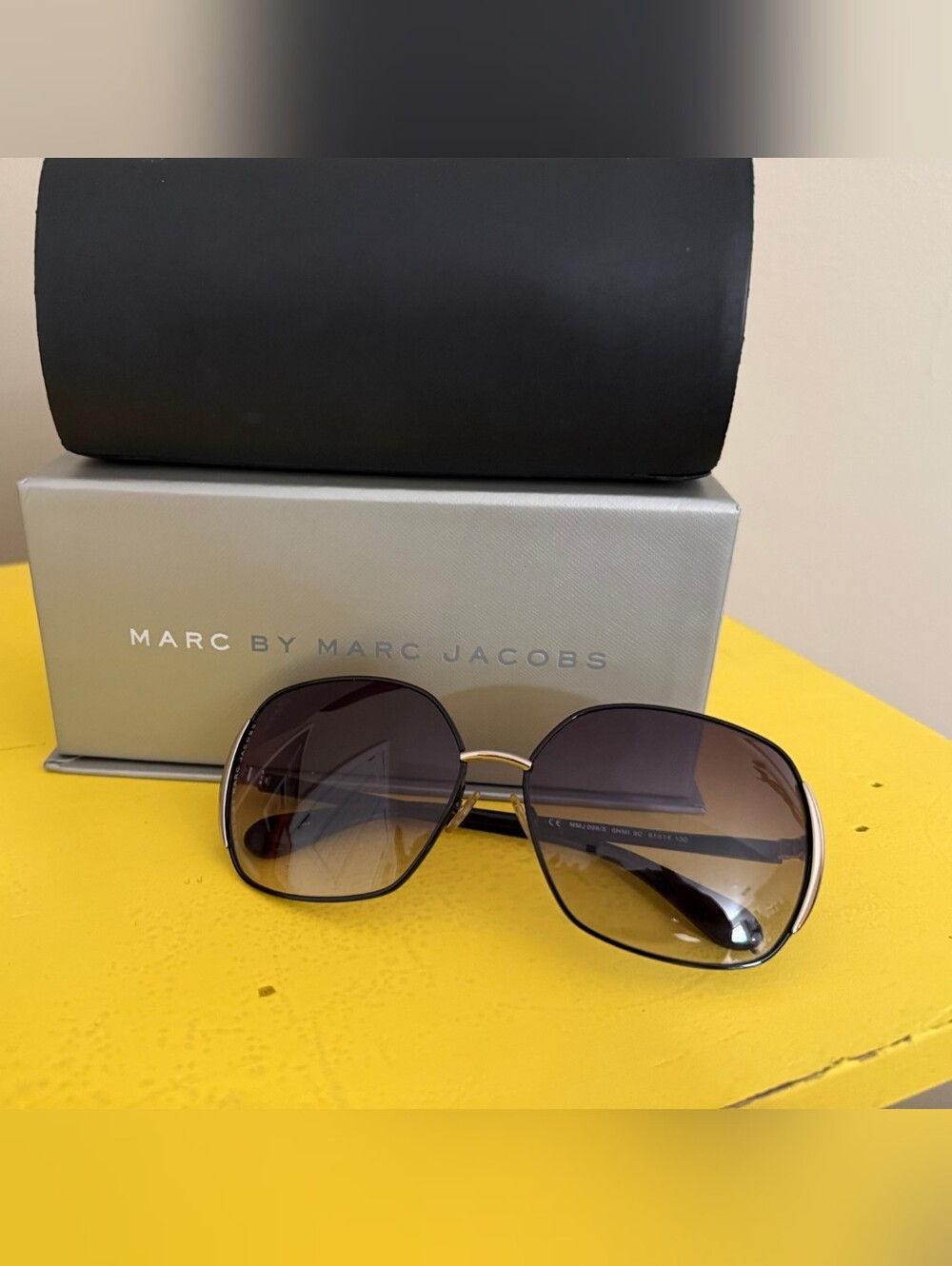 Marc Jacobs Black Gradient Oversized  Sunglasses